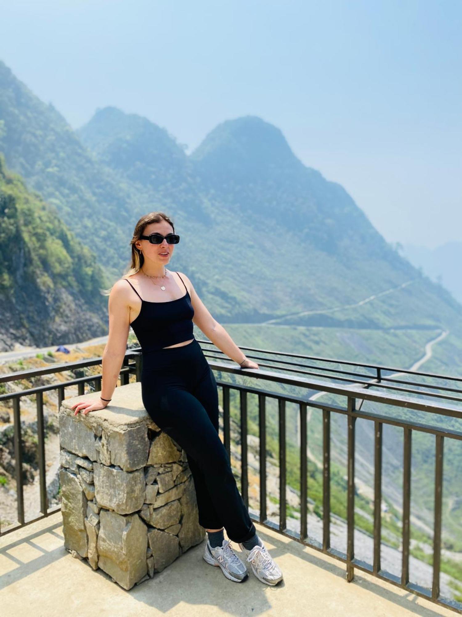 Strawberry House , Tour & Motorbikes Rentel Bed & Breakfast Ha Giang Exterior photo